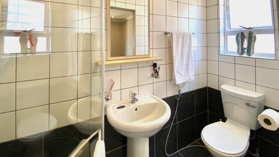 4 Bedroom Property for Sale in Velddrif Western Cape